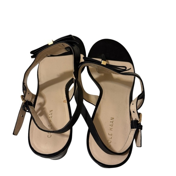 Cole Haan Tali Grand Bow
Womens 101/2 Black Leather Wedge Heel Sandals Strappy - Picture 4 of 15